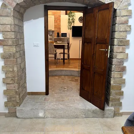 아파트 A Casa Di Laura